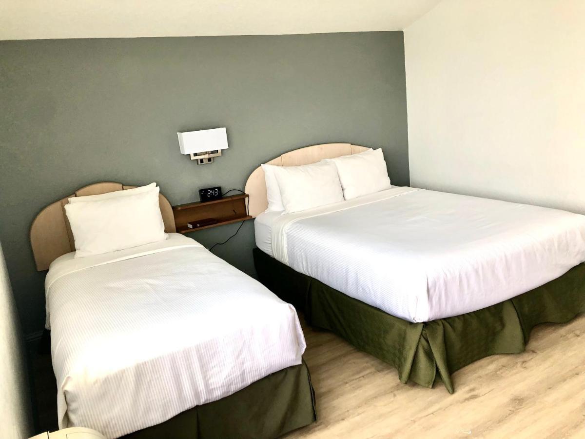 Super 8 By Wyndham פורט בראג מראה חיצוני תמונה