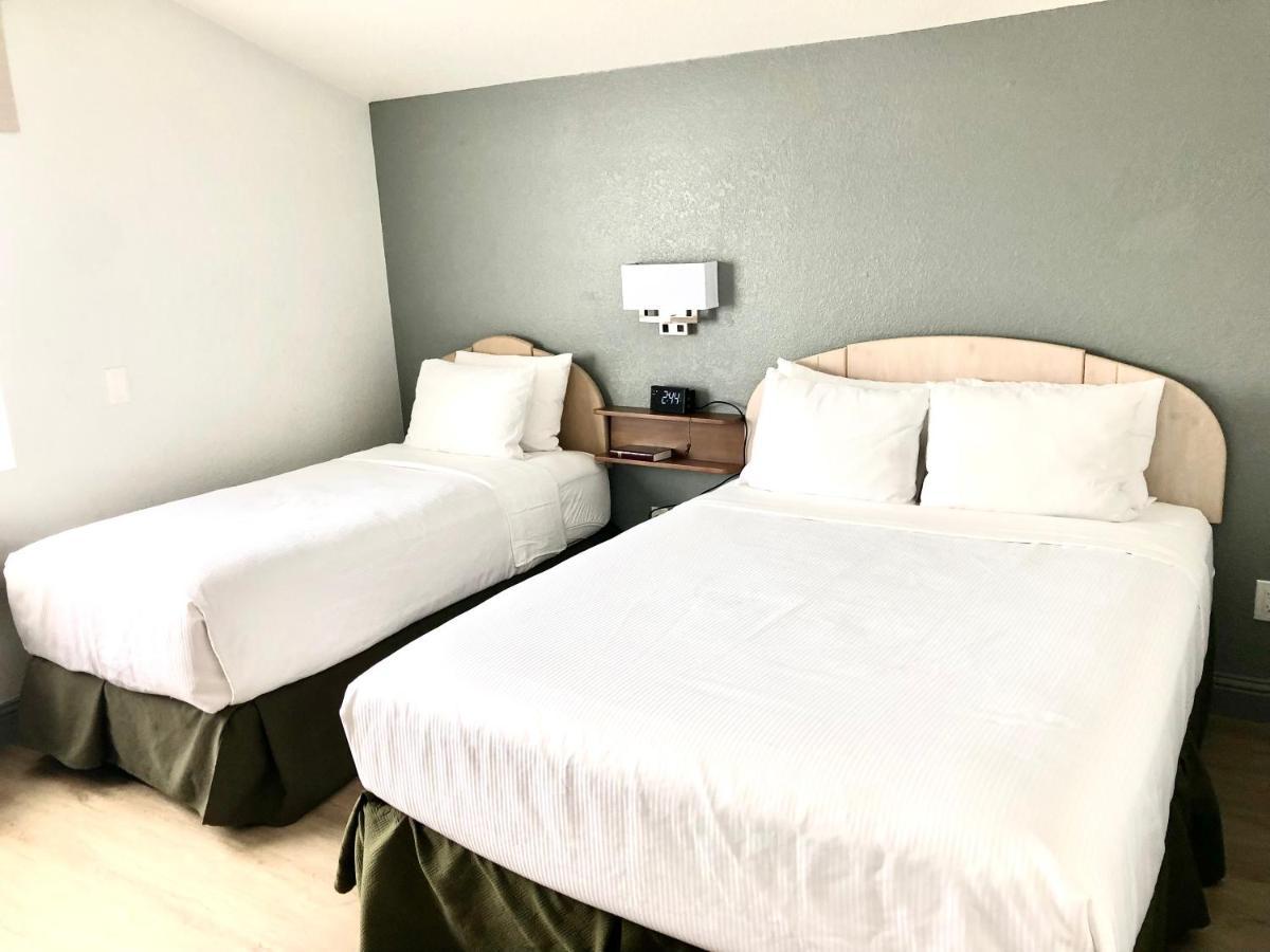 Super 8 By Wyndham פורט בראג מראה חיצוני תמונה