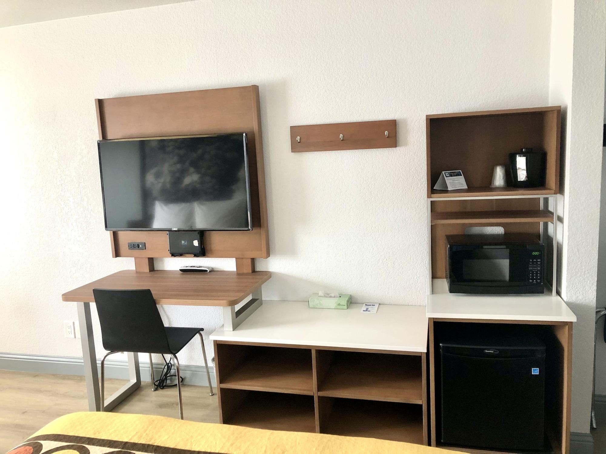 Super 8 By Wyndham פורט בראג מראה חיצוני תמונה