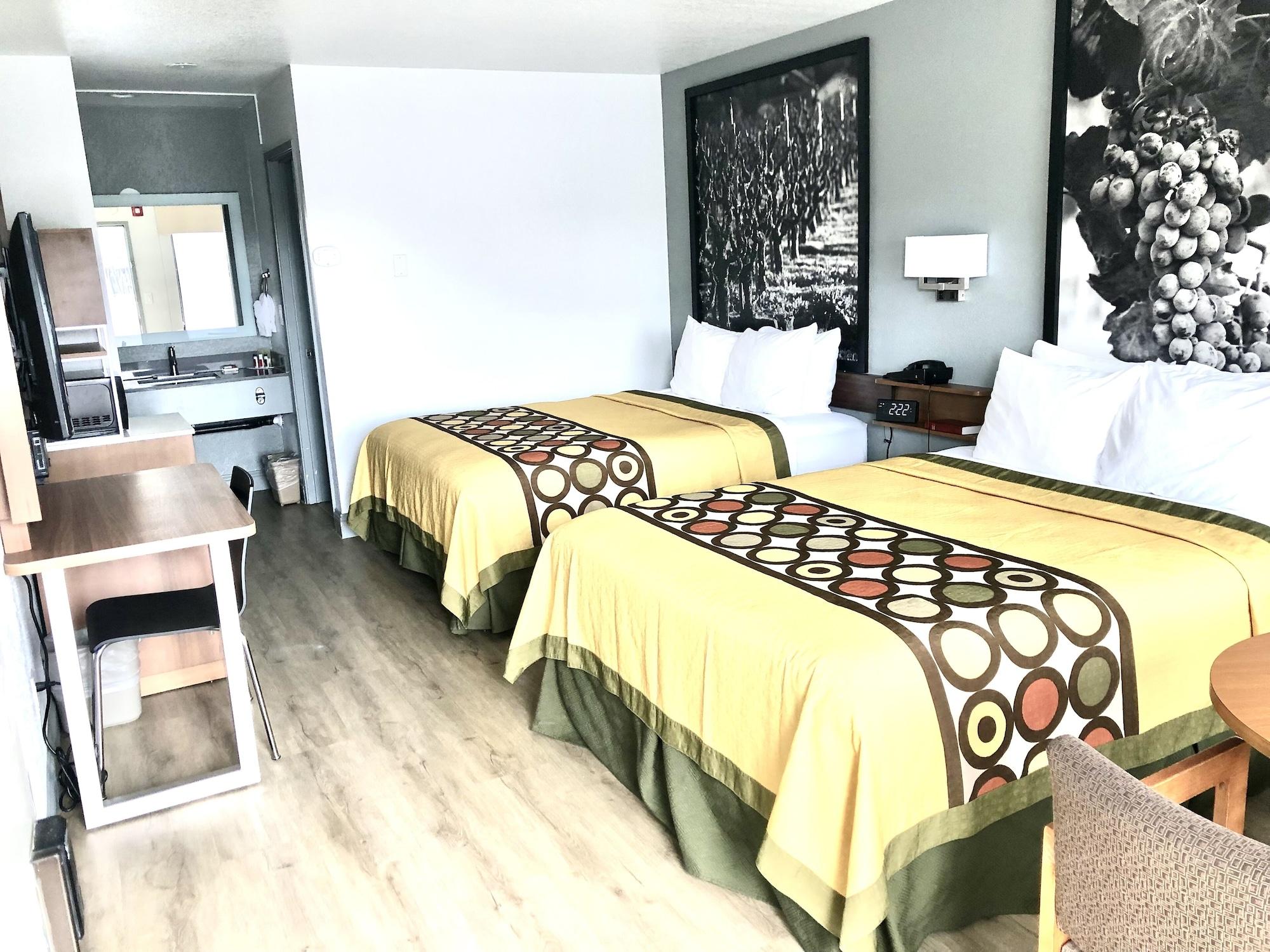 Super 8 By Wyndham פורט בראג מראה חיצוני תמונה