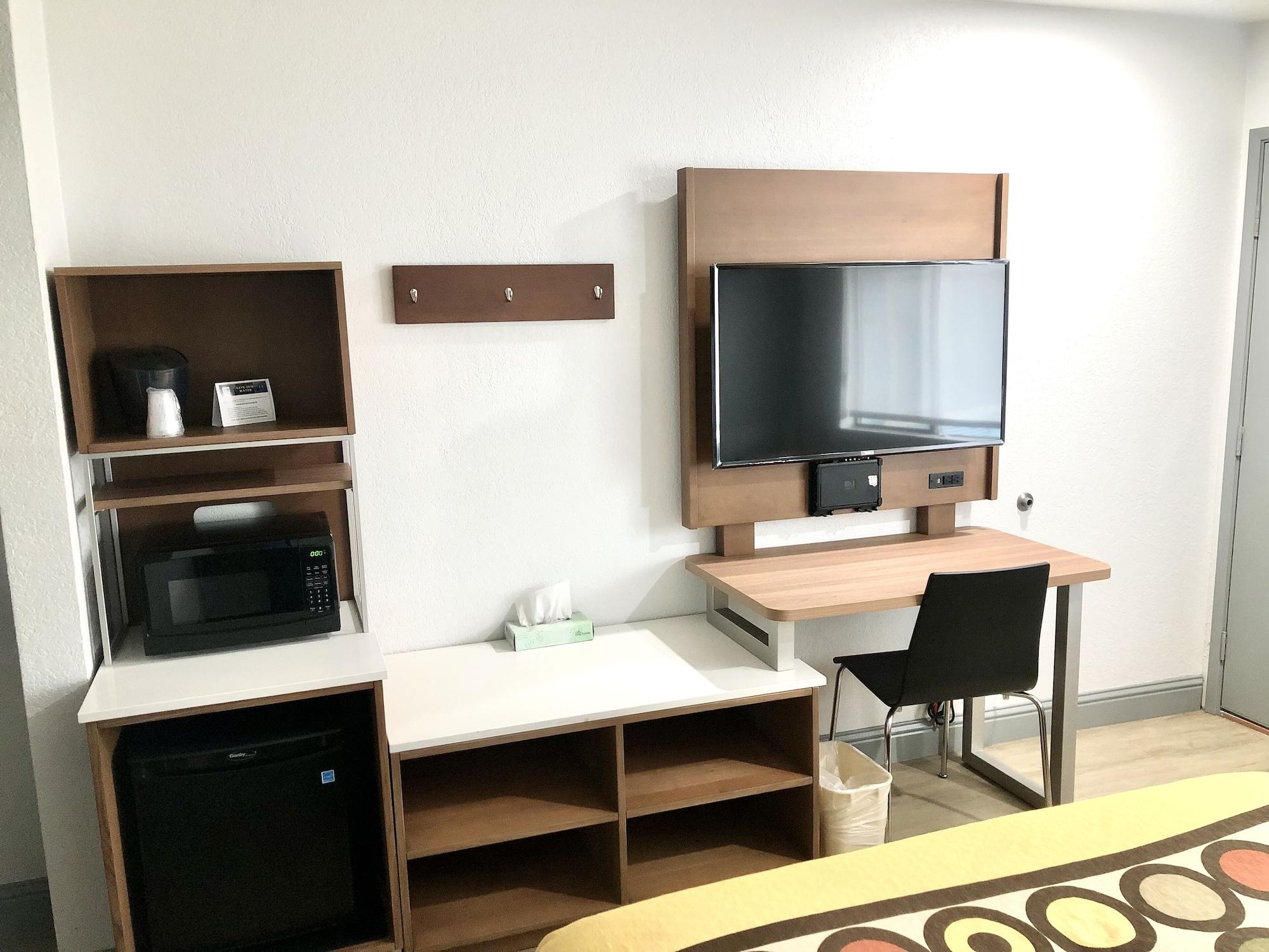 Super 8 By Wyndham פורט בראג מראה חיצוני תמונה